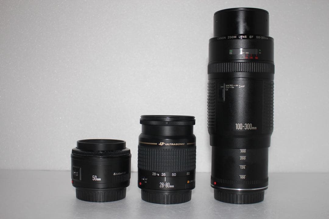 デジタル一眼レフカメラ　Canon EOS Kiss x9iトリプルレンズセット