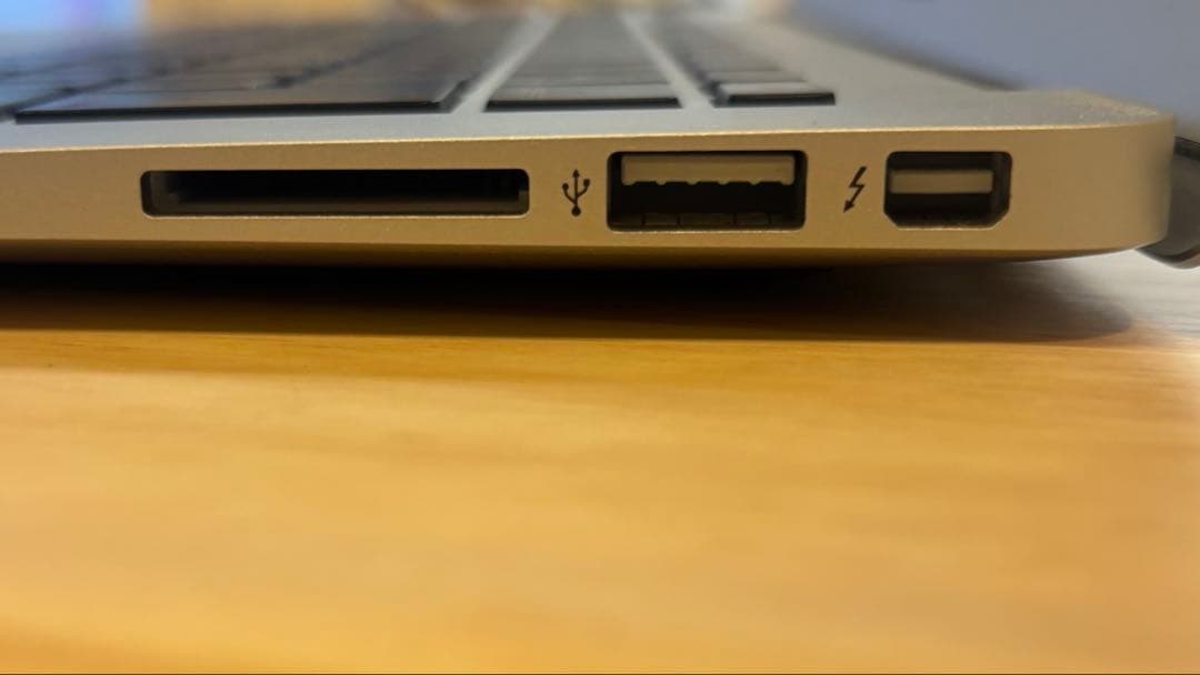 Y*i様 MacBook Air 13.3インチ i5 4GB A1466 20