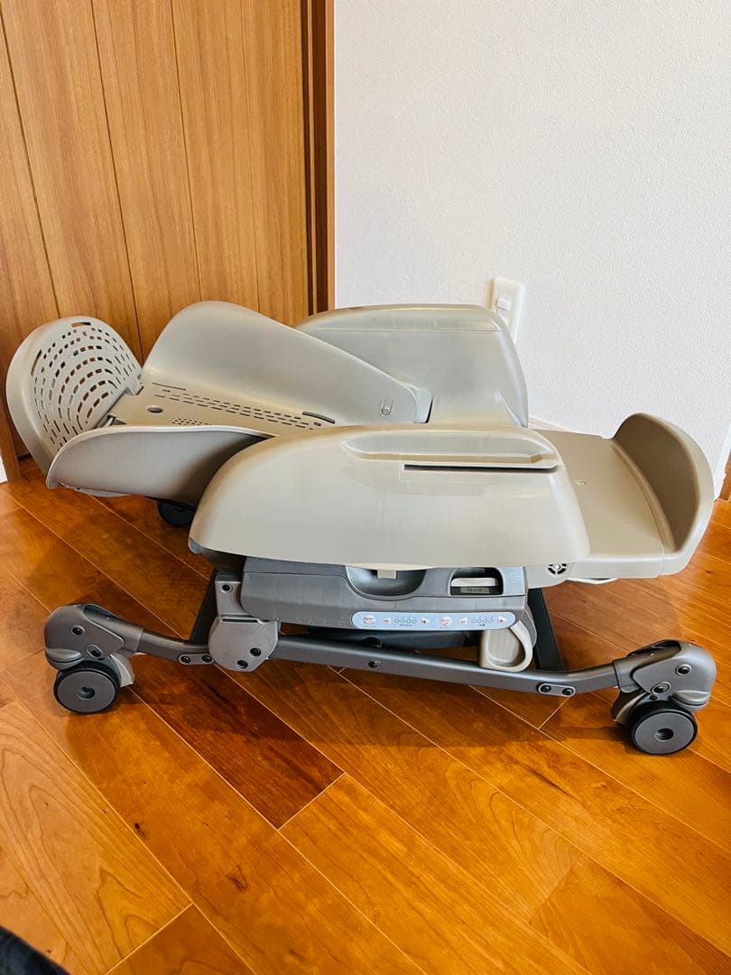 【saaaaa様】コンビ 電動 ハイローチェア ネムリラ AUTO SWING