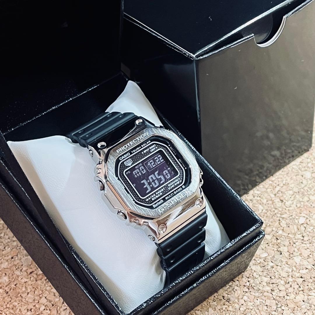 カシオGーSHOCK/GMWーB5000ー 1JF電波ソーラー／メタルカバード