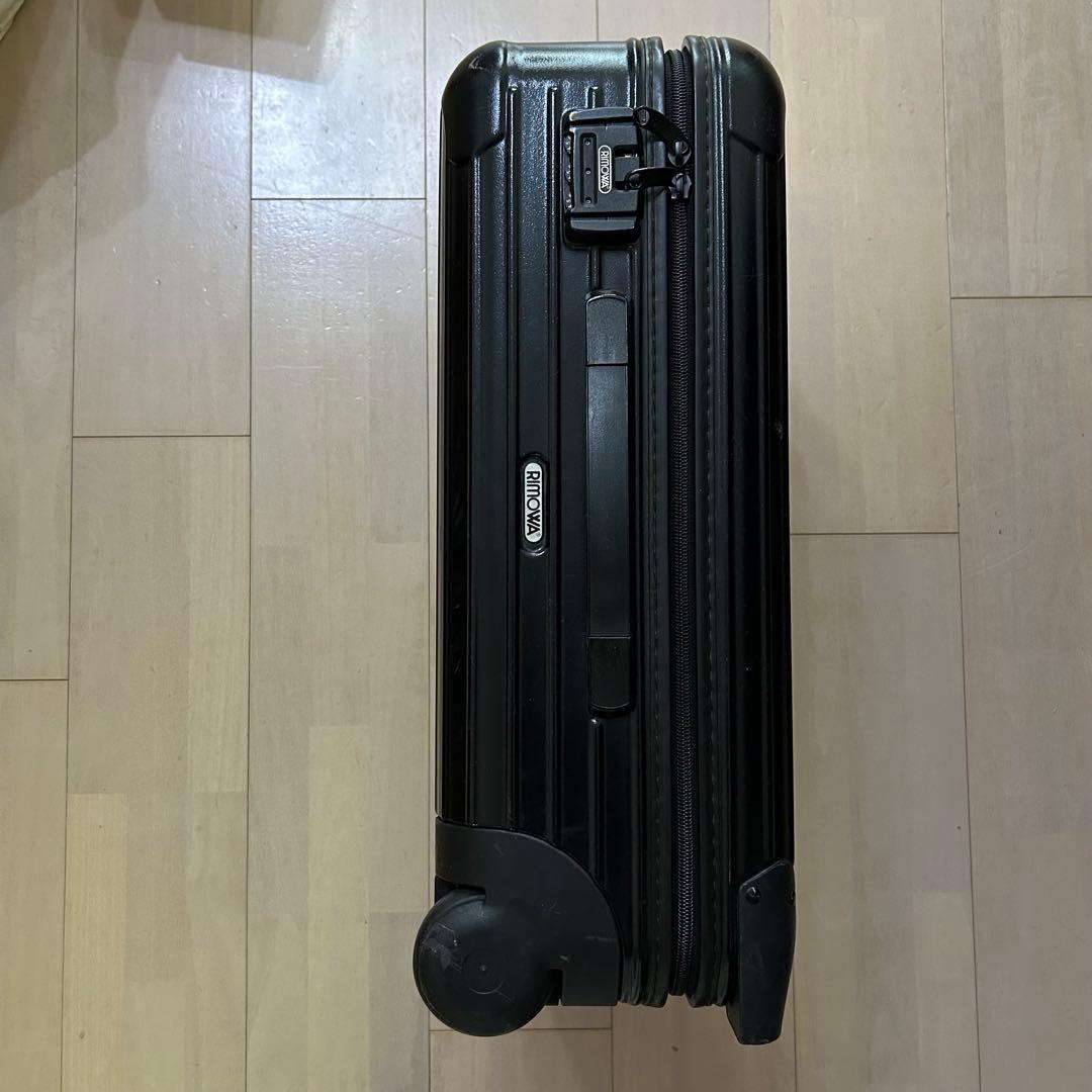 リモア黒キャリーケース