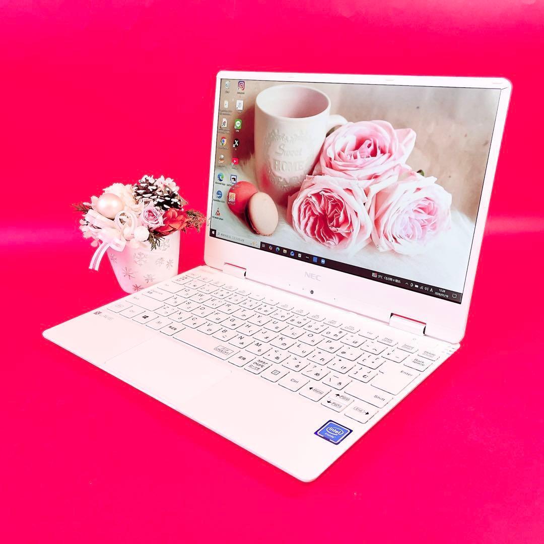 バッテリー良好❣️小型軽量✨️薄型ノートパソコン✨️可愛い白✨️サクサク動くSSDカメラ