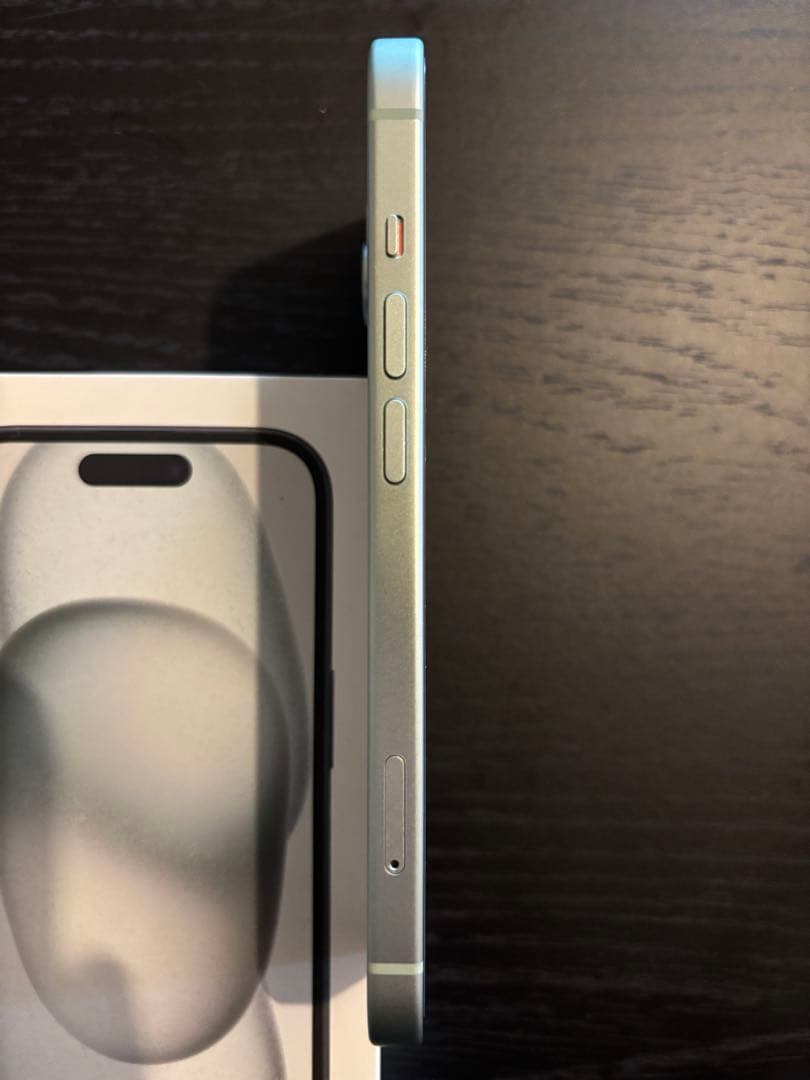 iPhone15 グリーン　128GB