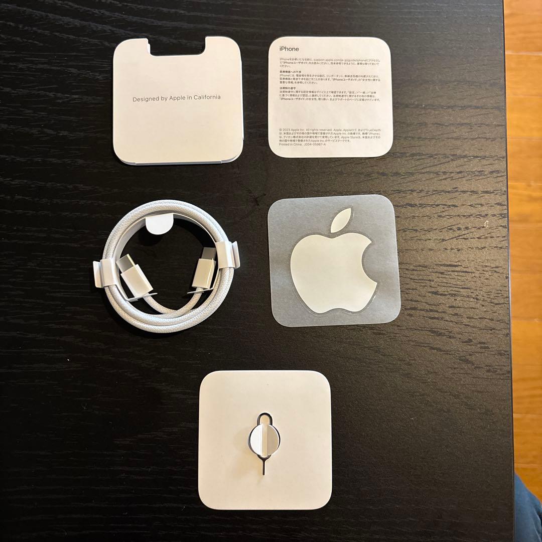 iPhone15 グリーン　128GB