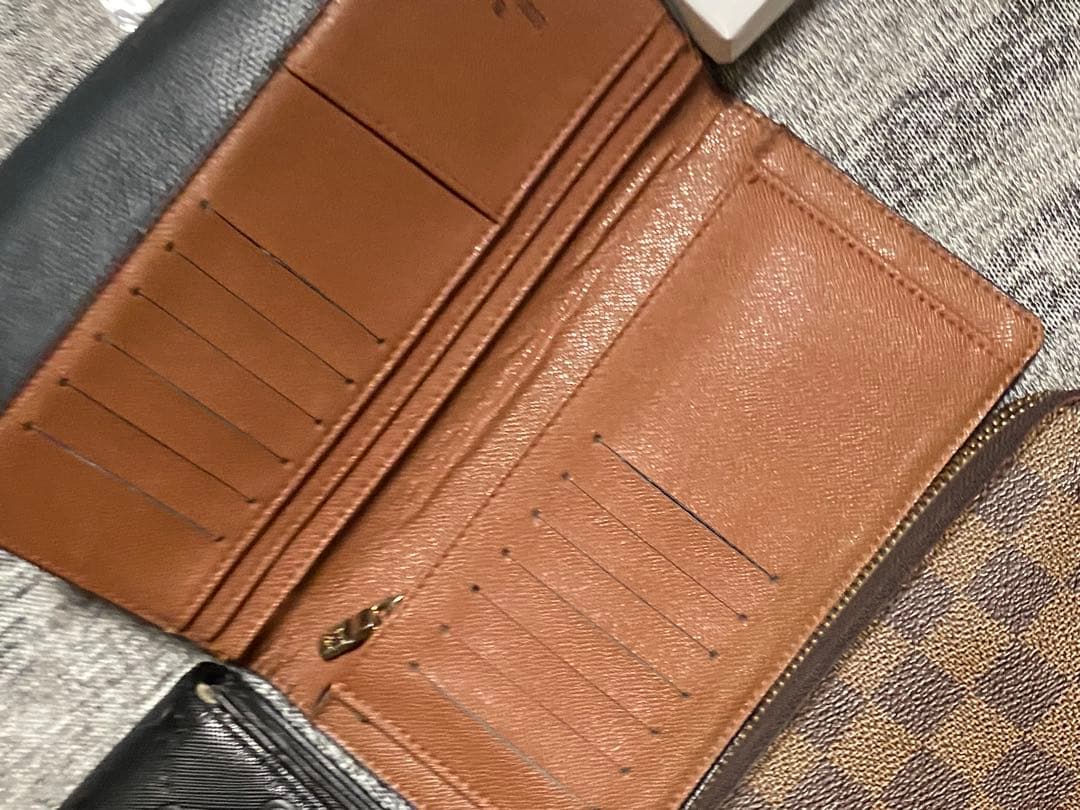 LOUIS VUITTON セリーヌ coach 長財布 二つ折り財布