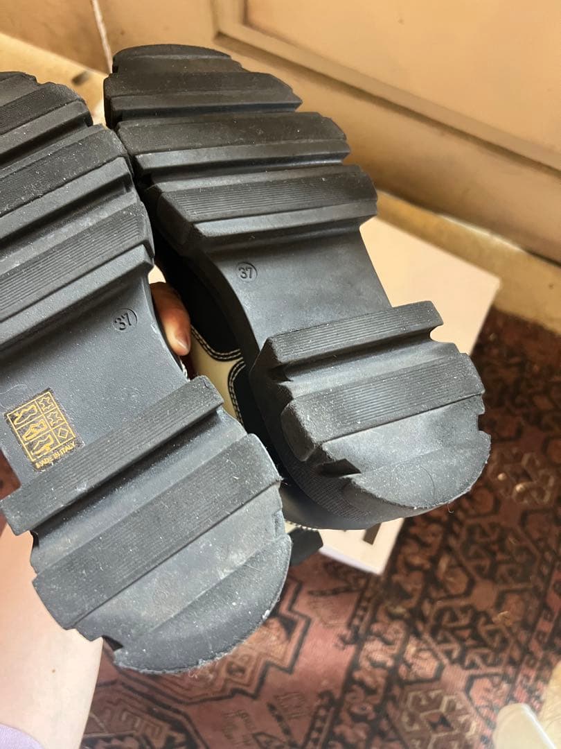 【1月限定】最終お値引きGANNI