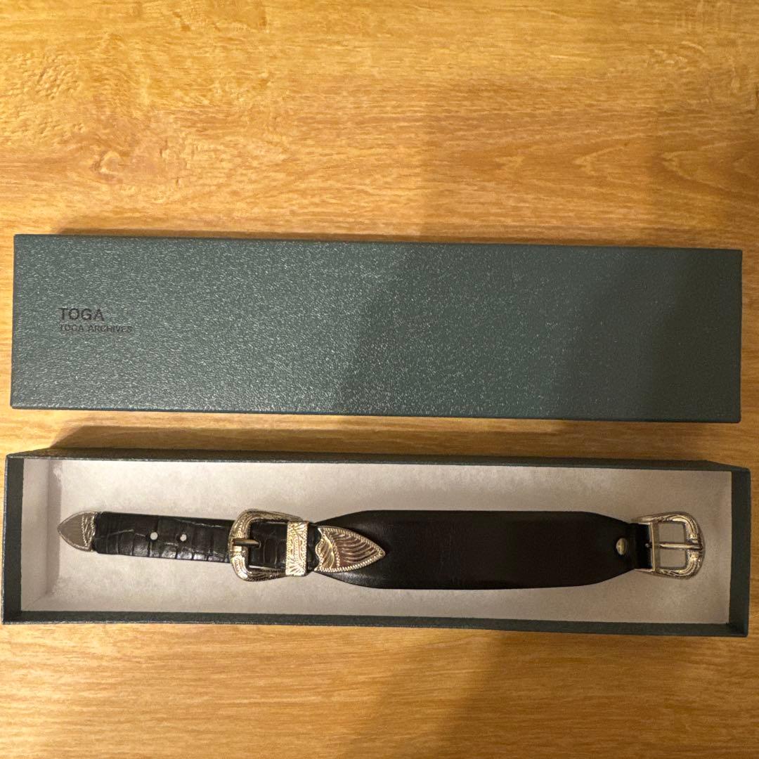 トーガ　レザーブレスレット　箱付き　メタルバングル　ダブルバックルバングル
