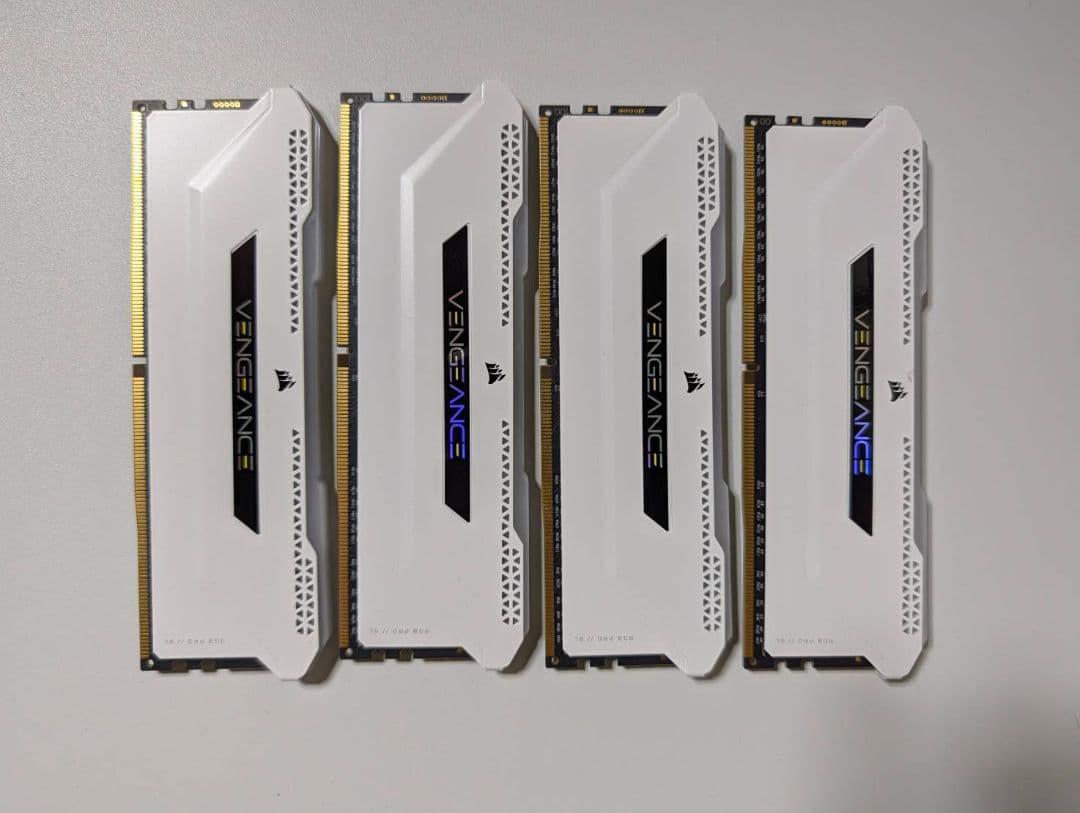 メモリー Corsair Vengeance DDR4 32GB 3600mhz 4x8