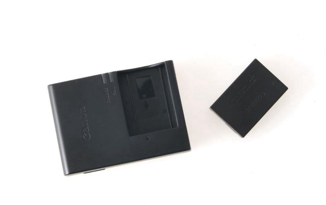 CANON EOS Kiss X9 + EF28-80㎜ レンズ付き