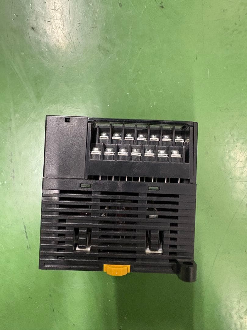 【最終値下げ】オムロン OMRON CP1L-L14DR-A