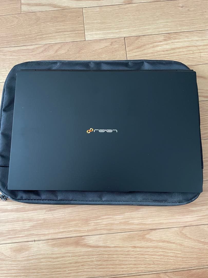 【新品未使用】iiyama 14型 軽量0.94kg Core i7 16GB