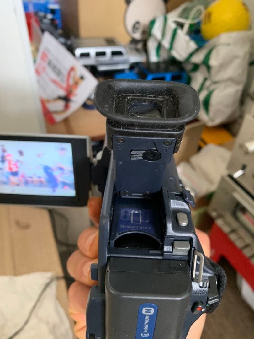 ビデオカメラ Sony Handycam DCR-TRV17 NTSC