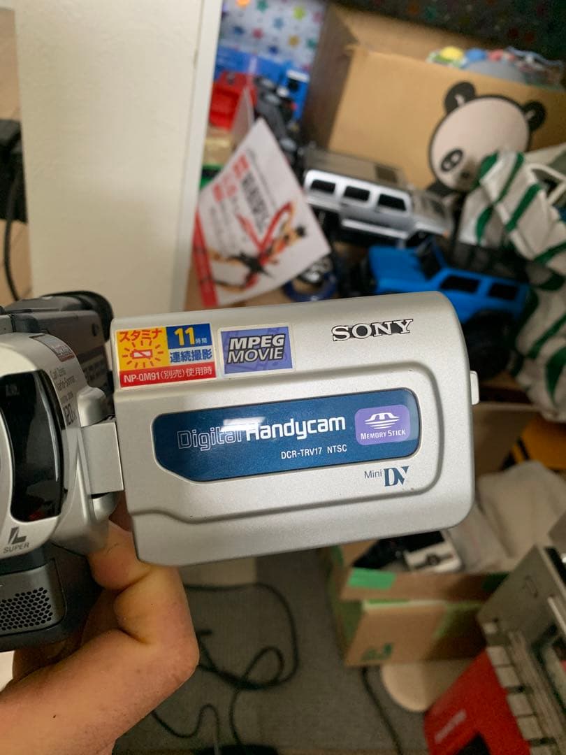 ビデオカメラ Sony Handycam DCR-TRV17 NTSC