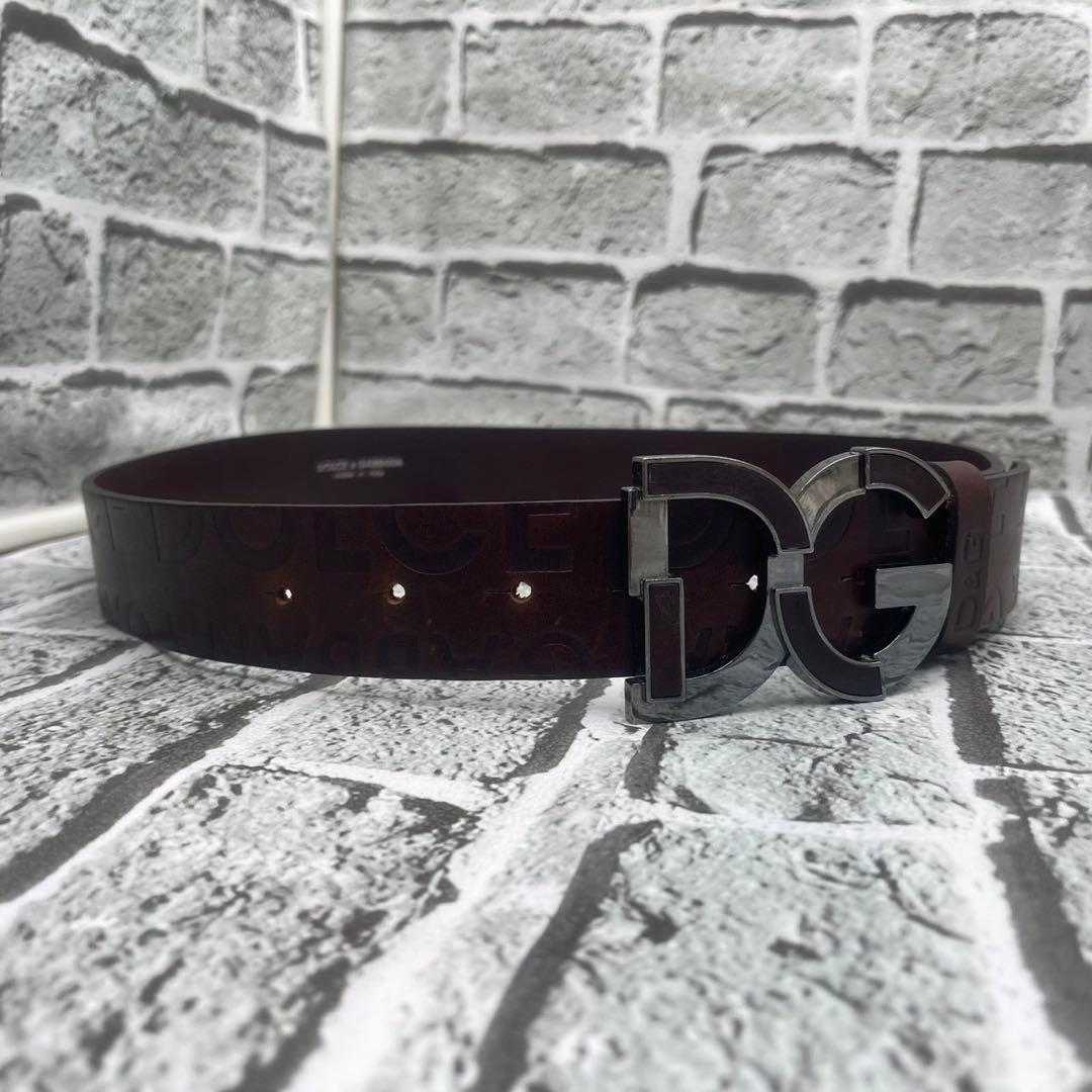ドルチェ&ガッバーナ メタルバックル DG ロゴ 型押し ブラウン
