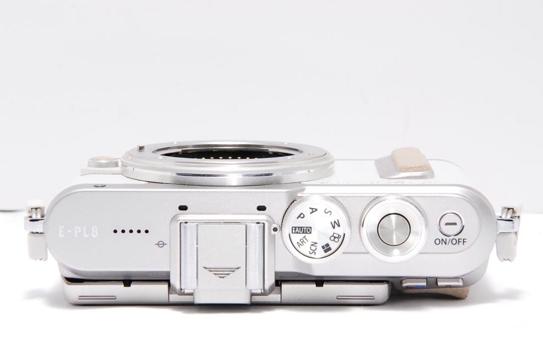 美品 OLYMPUS PEN E-PL8 レンズセット ホワイト S数 615回