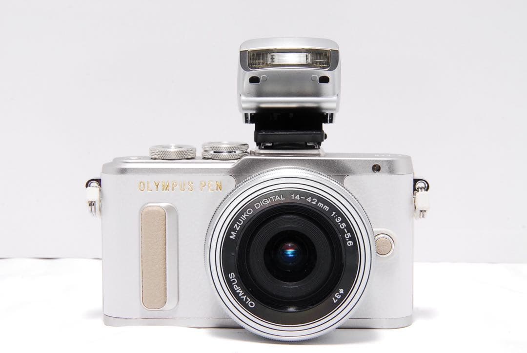 美品 OLYMPUS PEN E-PL8 レンズセット ホワイト S数 615回