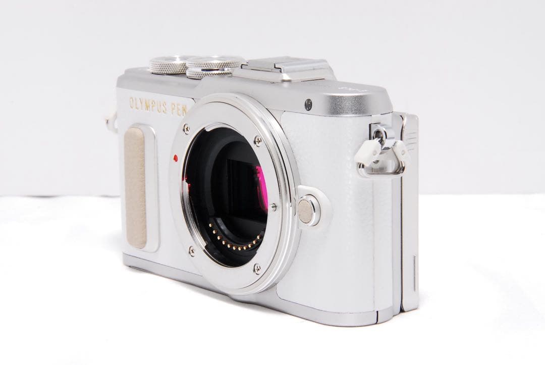美品 OLYMPUS PEN E-PL8 レンズセット ホワイト S数 615回