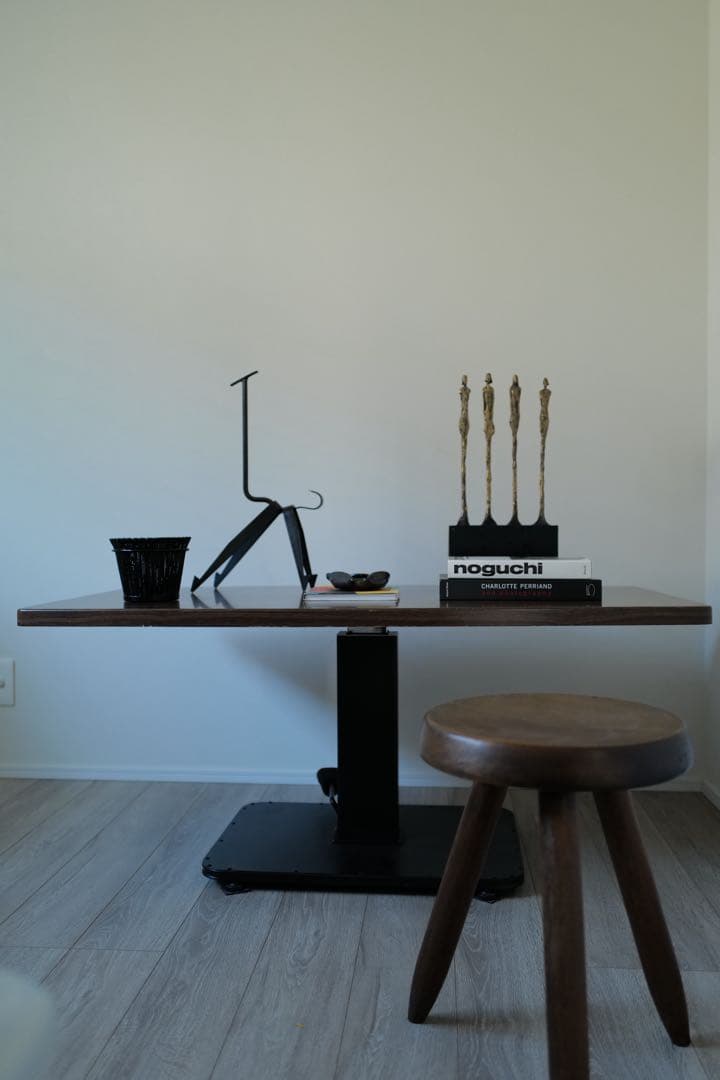 カウンターテーブル・ハイテーブル AdjustaLift Table