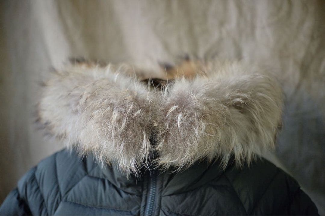 値下げ　TATRAS タトラス　ダークグリーン ファー付きダウンジャケット可愛い