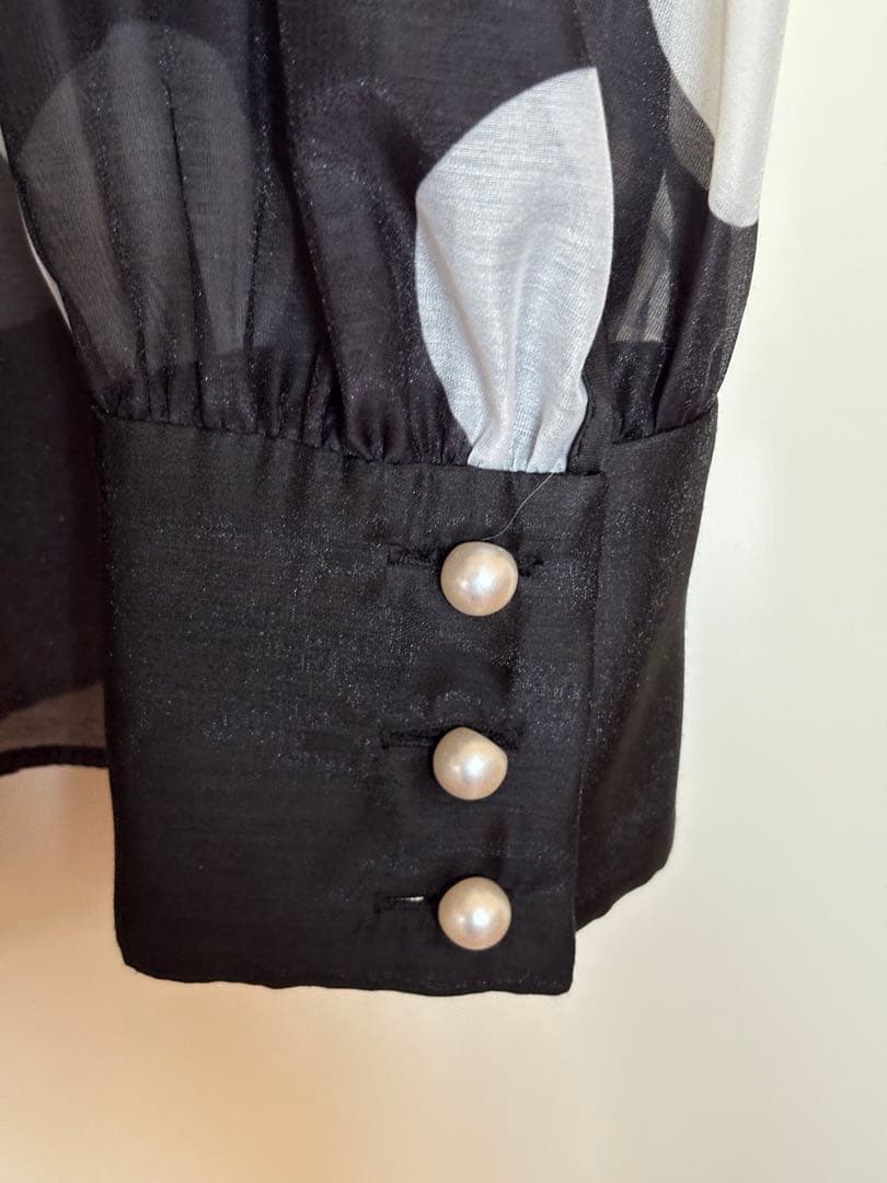 LOULOU WILLOUGHBYドット柄リボンブラウス