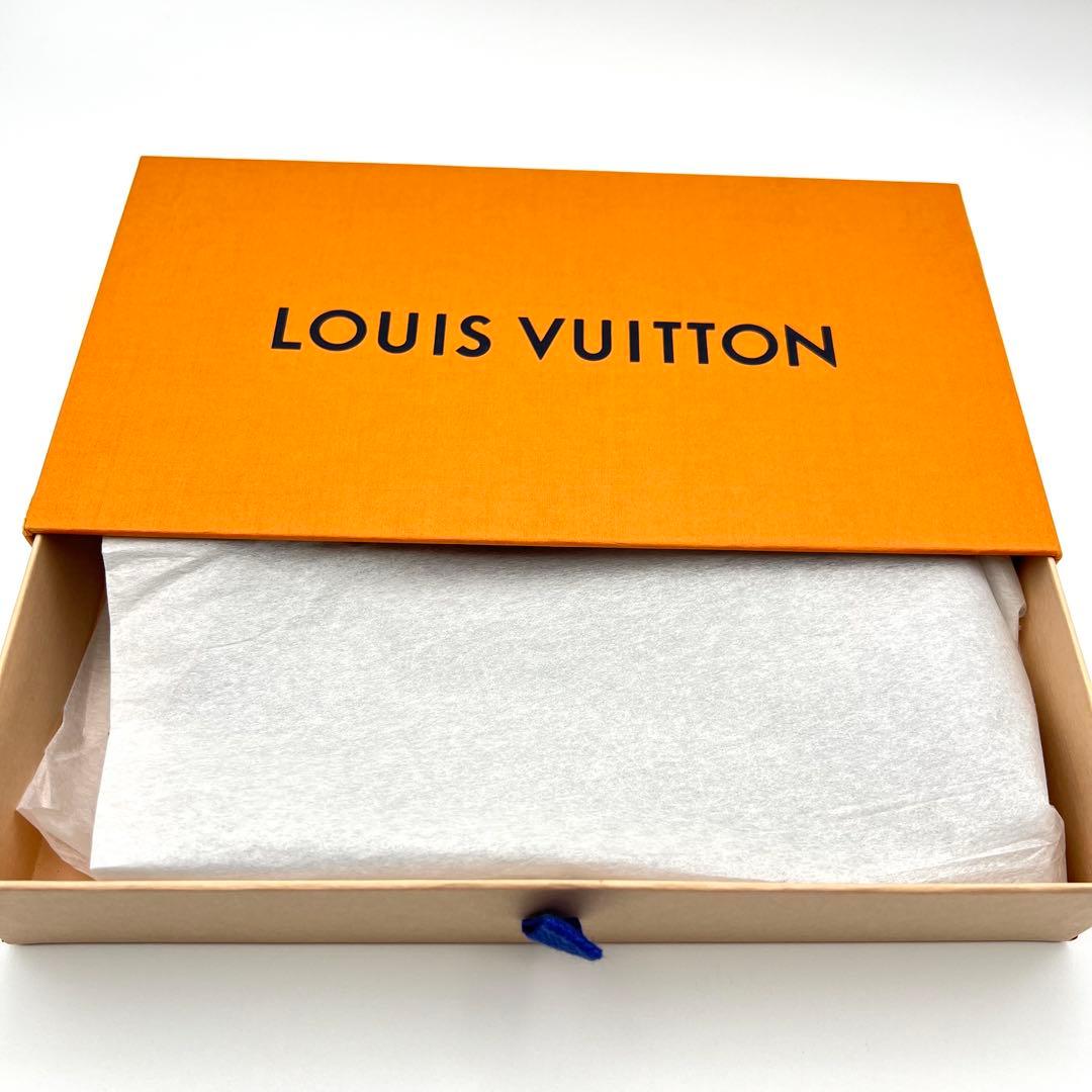 【A級美品】ルイヴィトン　VUITTONジッピー エピ ICタグ内蔵反応⭕️