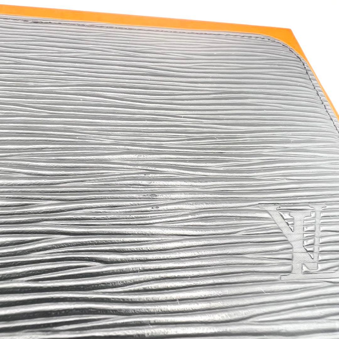 【A級美品】ルイヴィトン　VUITTONジッピー エピ ICタグ内蔵反応⭕️