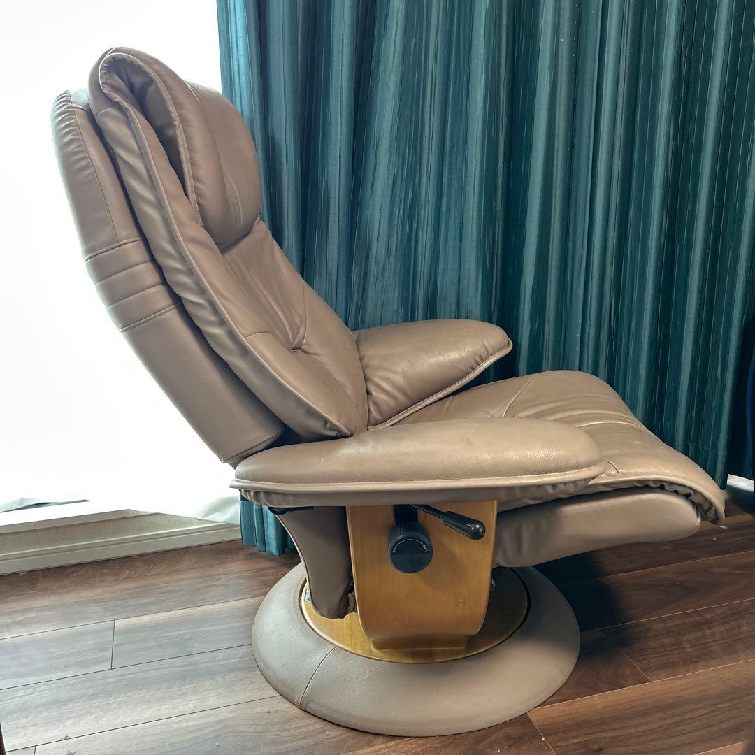 カリモク.リクライニングチェアー