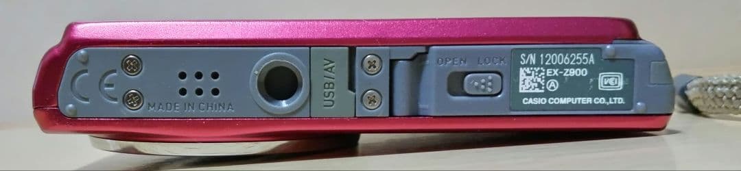 CASIO EXILIM EX-Z900 16.1MP コンパクトデジタルカメラ