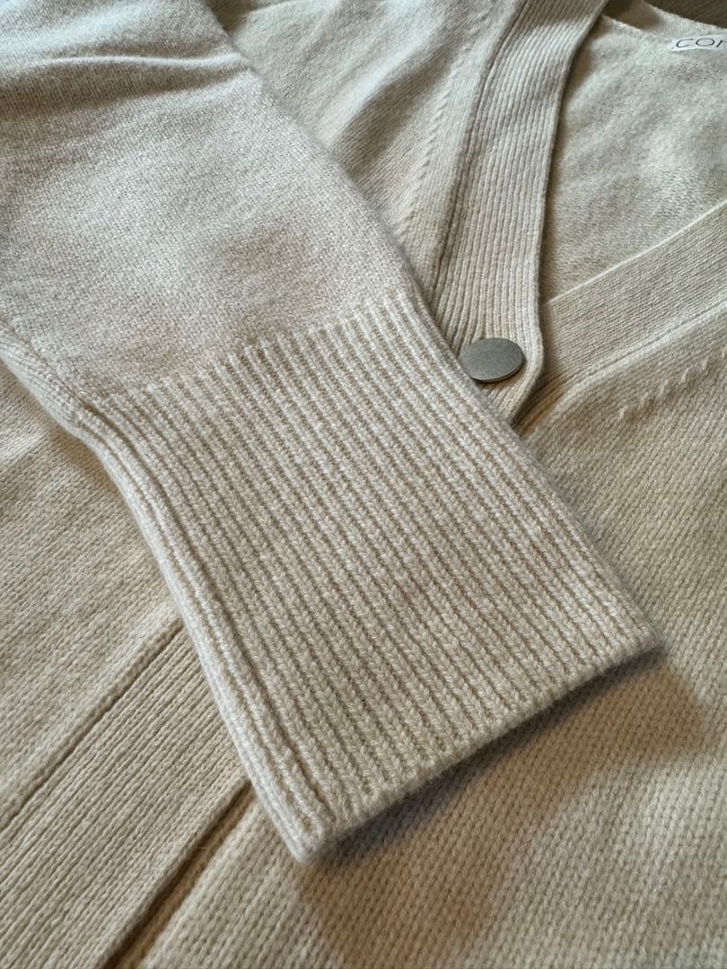 美品　conte コンテ　カーディガン　辺見えみり　メタルボタン