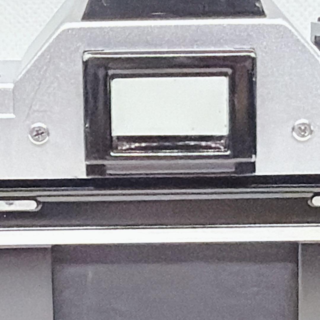 【極上品】 CANON AE-1 シルバー フィルムカメラ　ストラップ付 完動品