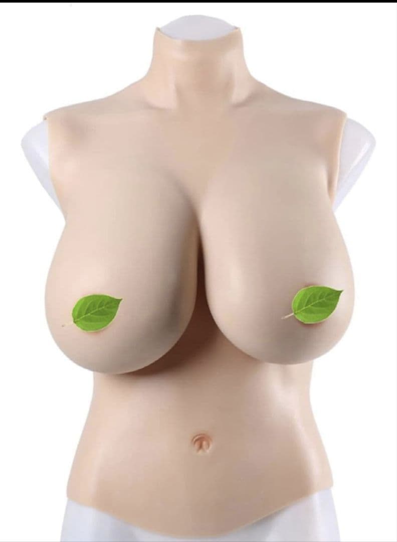 シリコンバスト偽乳コスプレ用