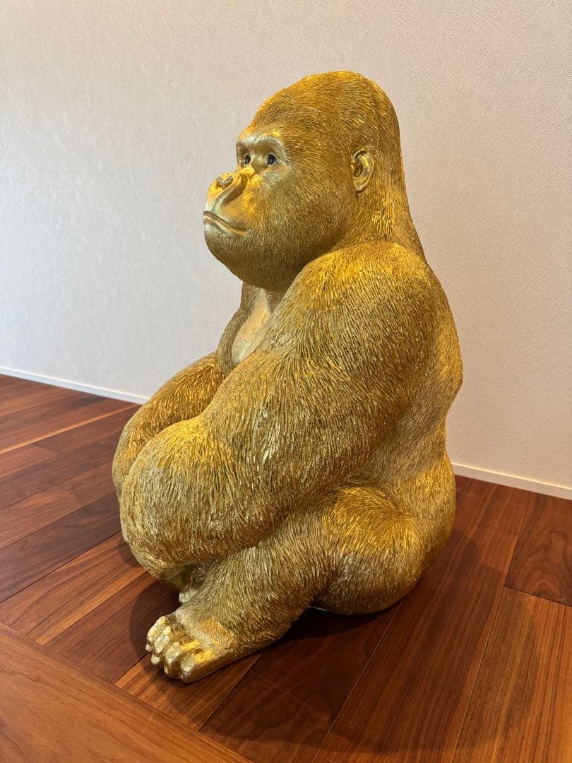 金色ゴリラの立体オブジェ 約60cm