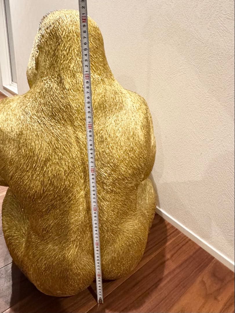 金色ゴリラの立体オブジェ 約60cm