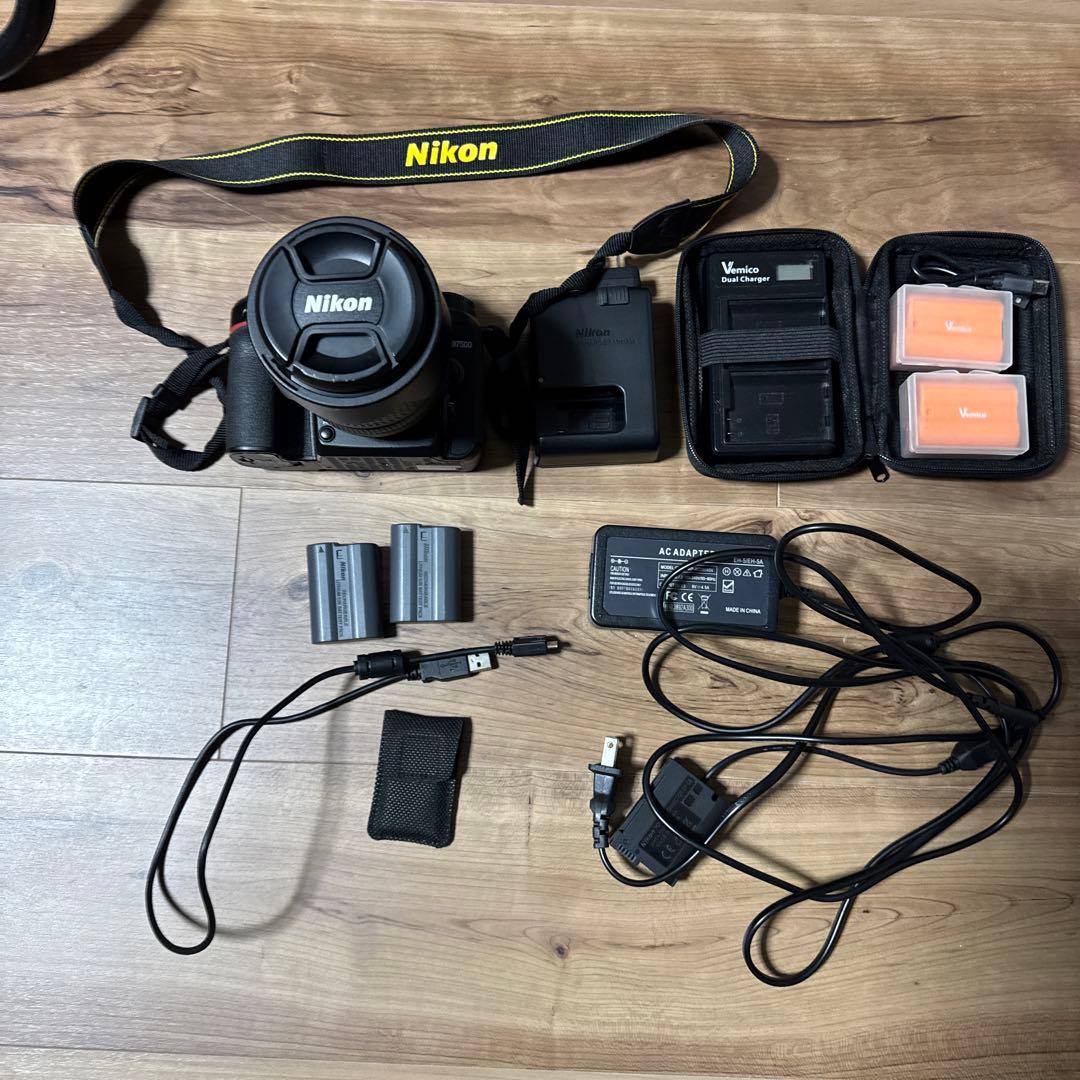ニコンＤ７５００　１８-１４０mm レンズキット