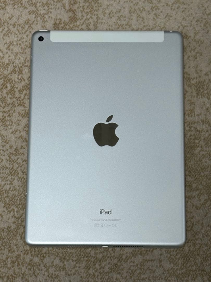 iPad Air2 11インチ (第2世代) 128GB キーボードカバー付き