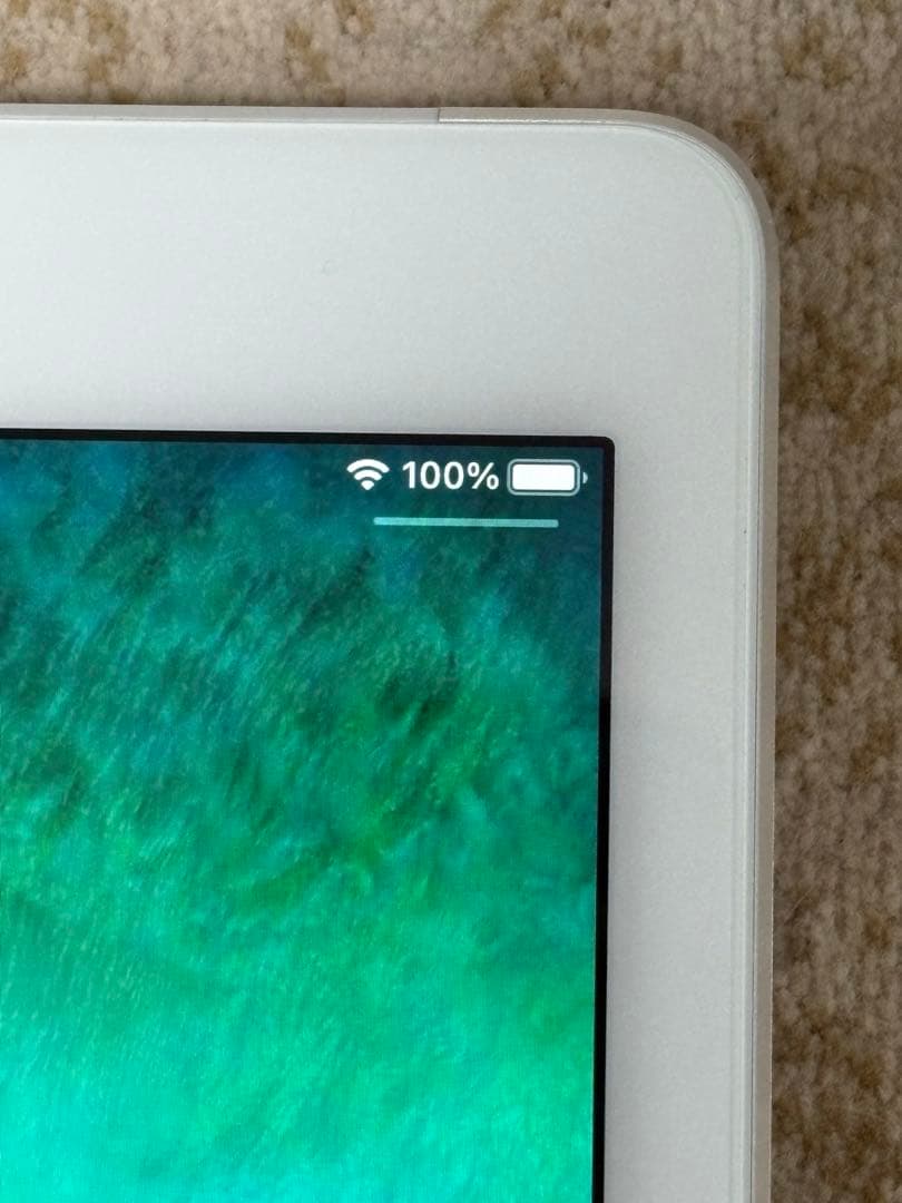 iPad Air2 11インチ (第2世代) 128GB キーボードカバー付き