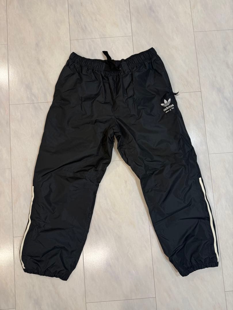 新品 adidas スノボードウェア上下セット