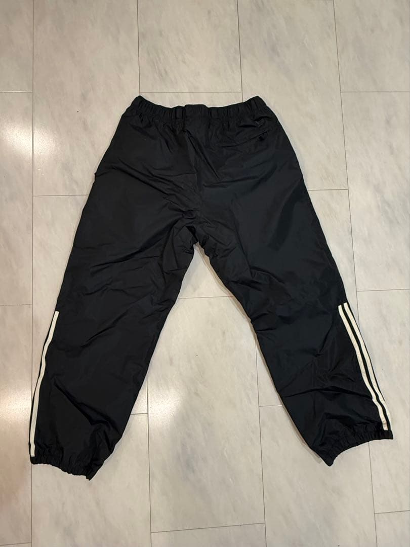 新品 adidas スノボードウェア上下セット