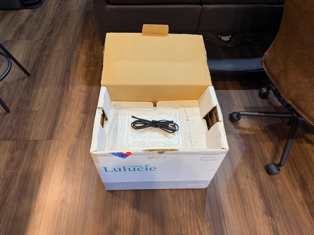 サキナ　Lulucie 美顔器 スチーム機能付き