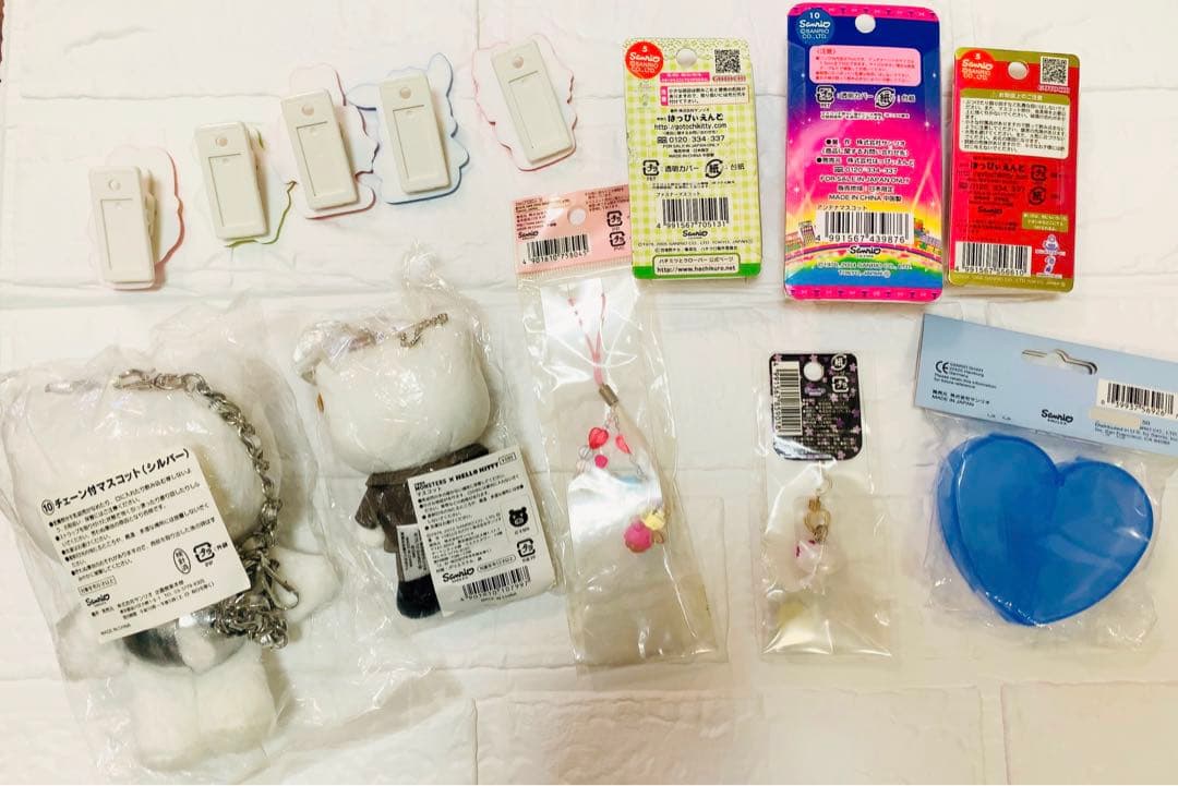 d*3様 ☆レア☆ ハローキティ ぬいぐるみ　ストラップ　メモ　ポストカード等