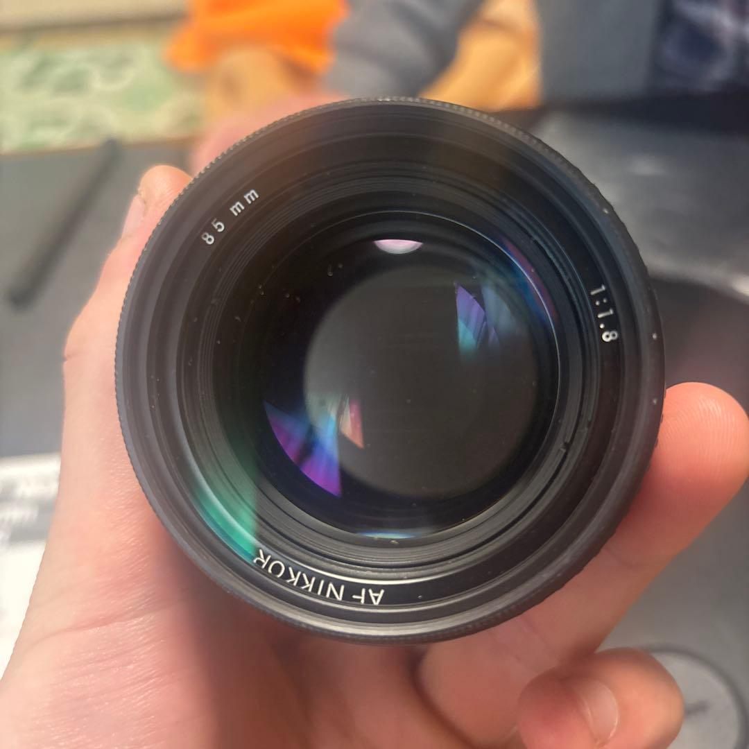 Nikon AF Nikkor 85mm f/1.8 レンズ