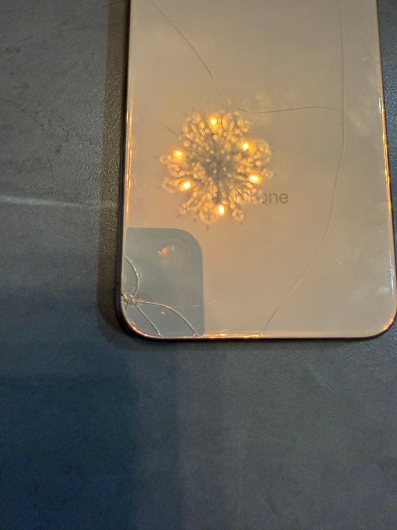 iPhone Xs 256gb 画面傷・背面割れあり