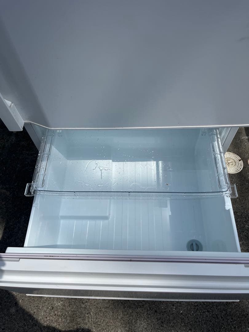 2023年製　TOSHIBA 冷凍冷蔵庫　326L 送料無料