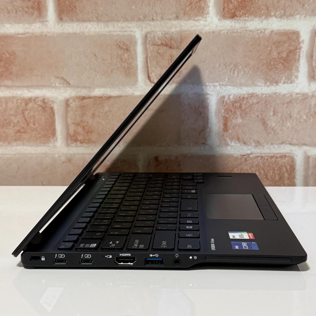 ★バッテリー良好★ 超軽量845g 第11世代Corei7 富士通 H53