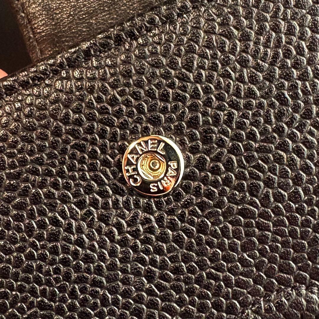 専用出品 《美品》 CHANEL キャビアスキン 折り財布