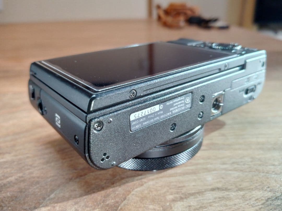 【純正カメラケース付き】SONY DSC-RX100M5A 【安心返金保証付き】