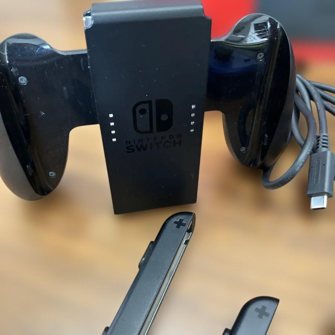Nintendo Switch 本体 & Joy-Con