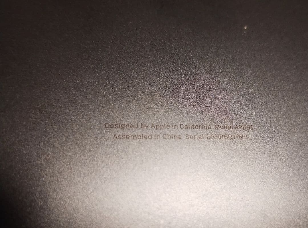 【液晶難有】Apple Macbook Air 13インチ MC7X4J/A