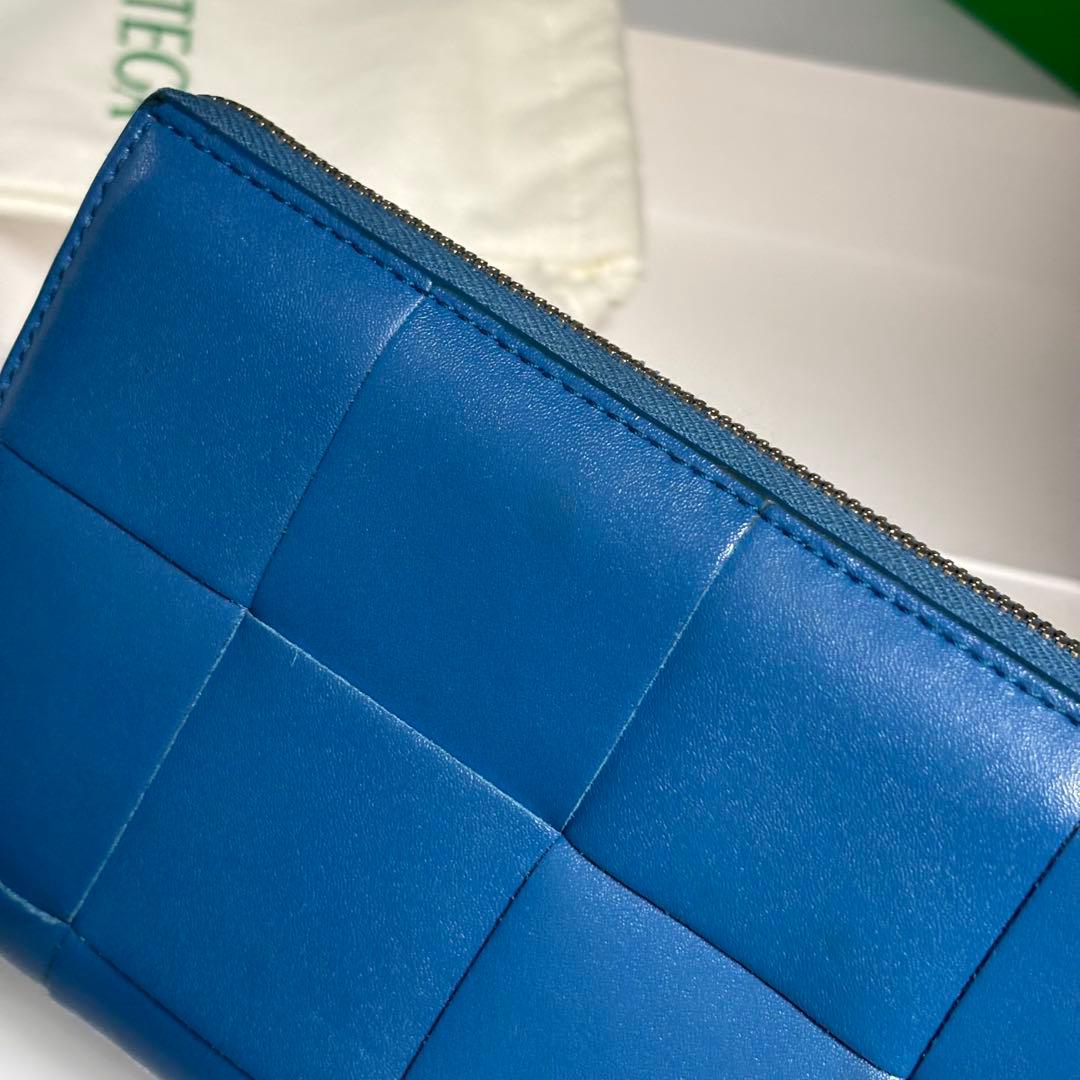 極美品 ボッテガヴェネタ 箱袋付属 カセット ラウンドファスナー 長財布 ブルー