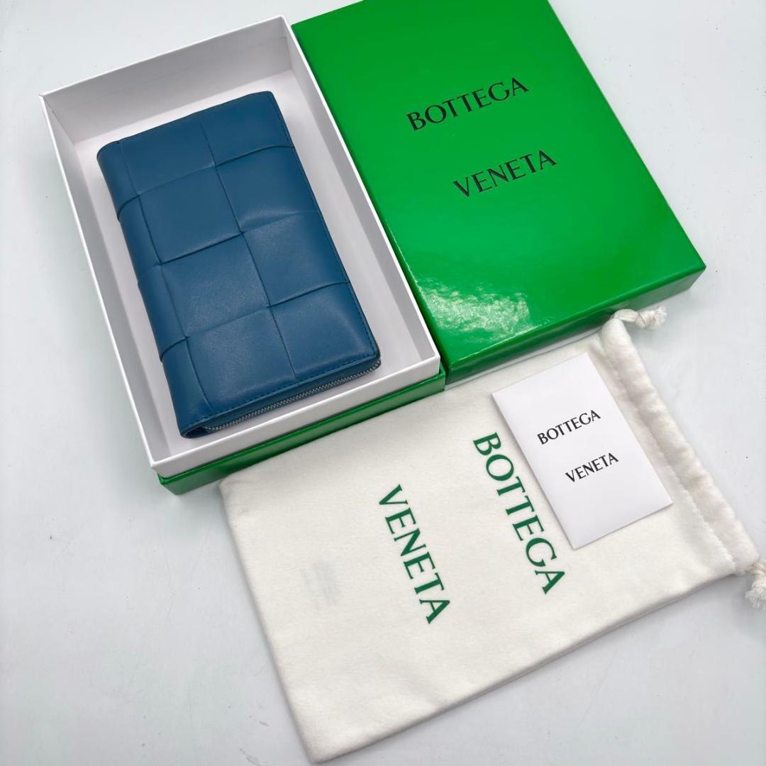 極美品 ボッテガヴェネタ 箱袋付属 カセット ラウンドファスナー 長財布 ブルー